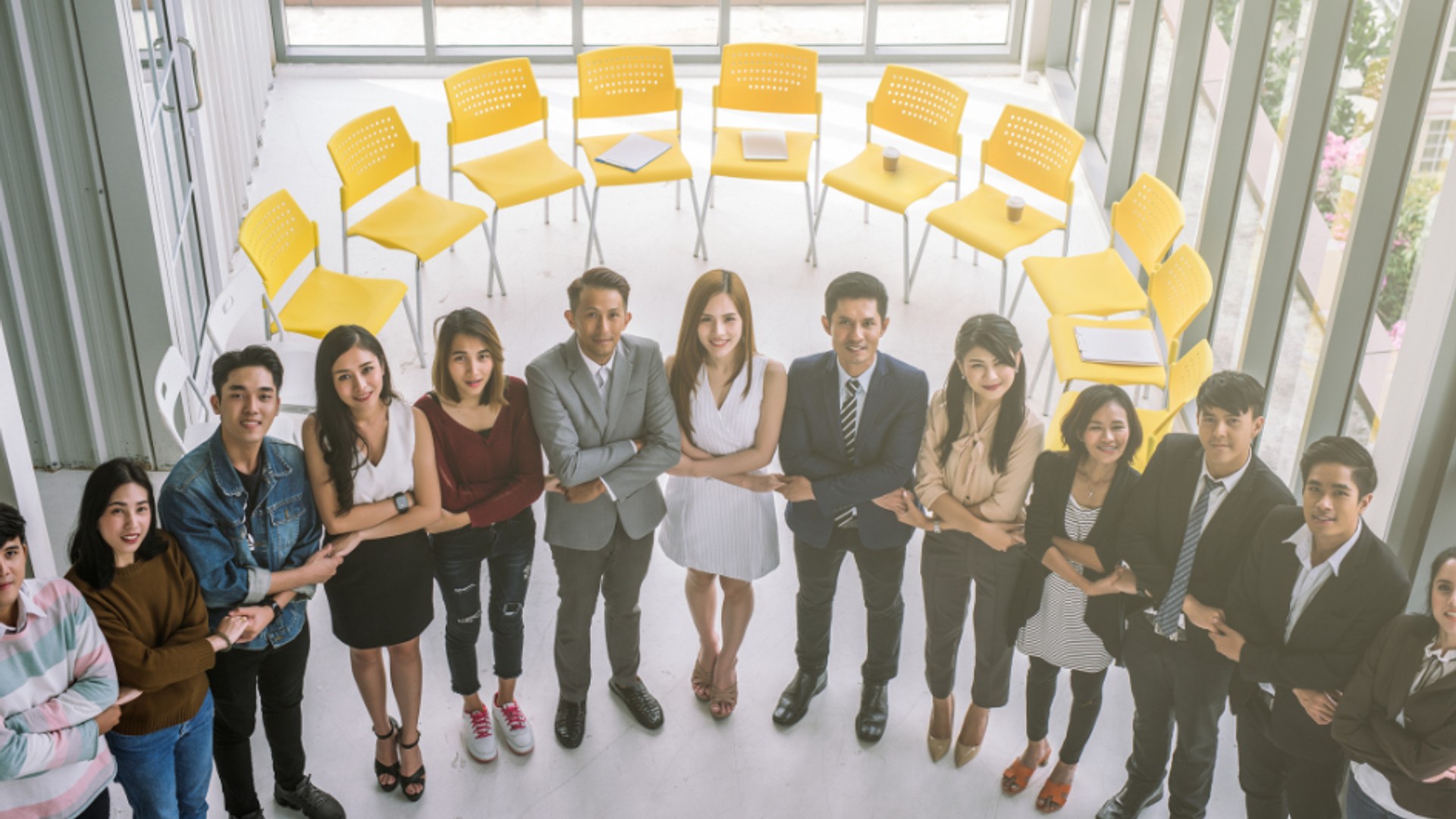 Hình ảnh minh họa chính sách tự loại trừ của 388bet, với biểu tượng lá chắn bảo vệ và đồng hồ đếm ngược, thể hiện sự kiểm soát và an toàn trong cá cược trực tuyến.